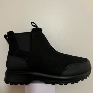 UGG Emmett Chelsea size 9 (men)